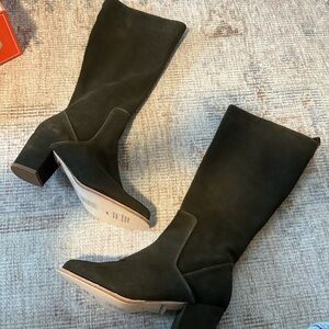 BILL BLASS BECKETTE TALL BOOTS